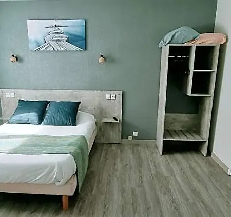 Du Marais Hotel 2*